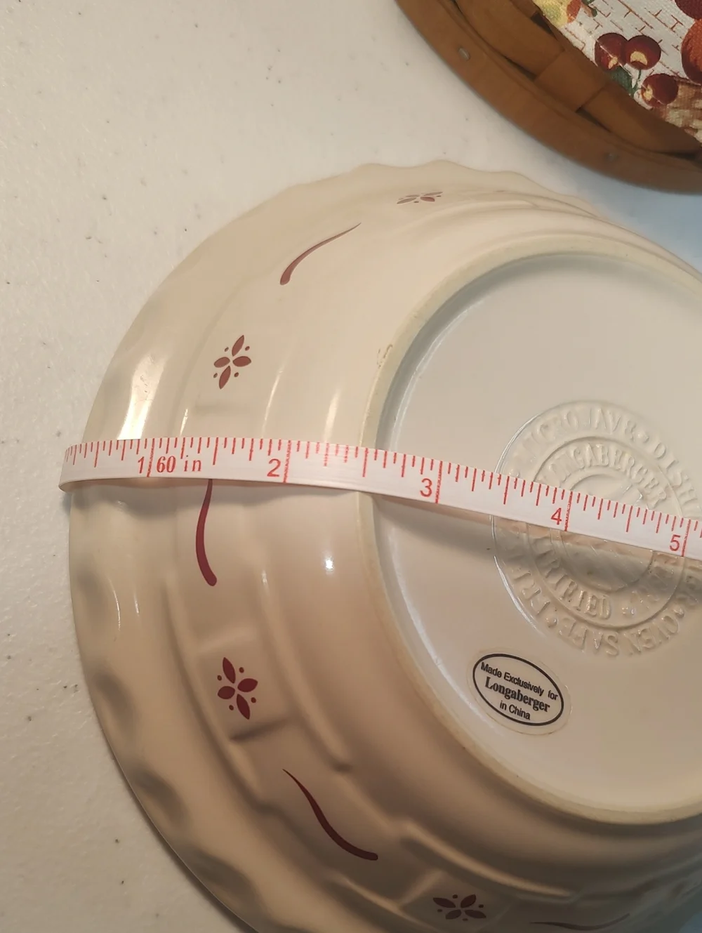 Longaberger Small Round Pie Basket With Fruit Basket Liner & Small Pie Plate
